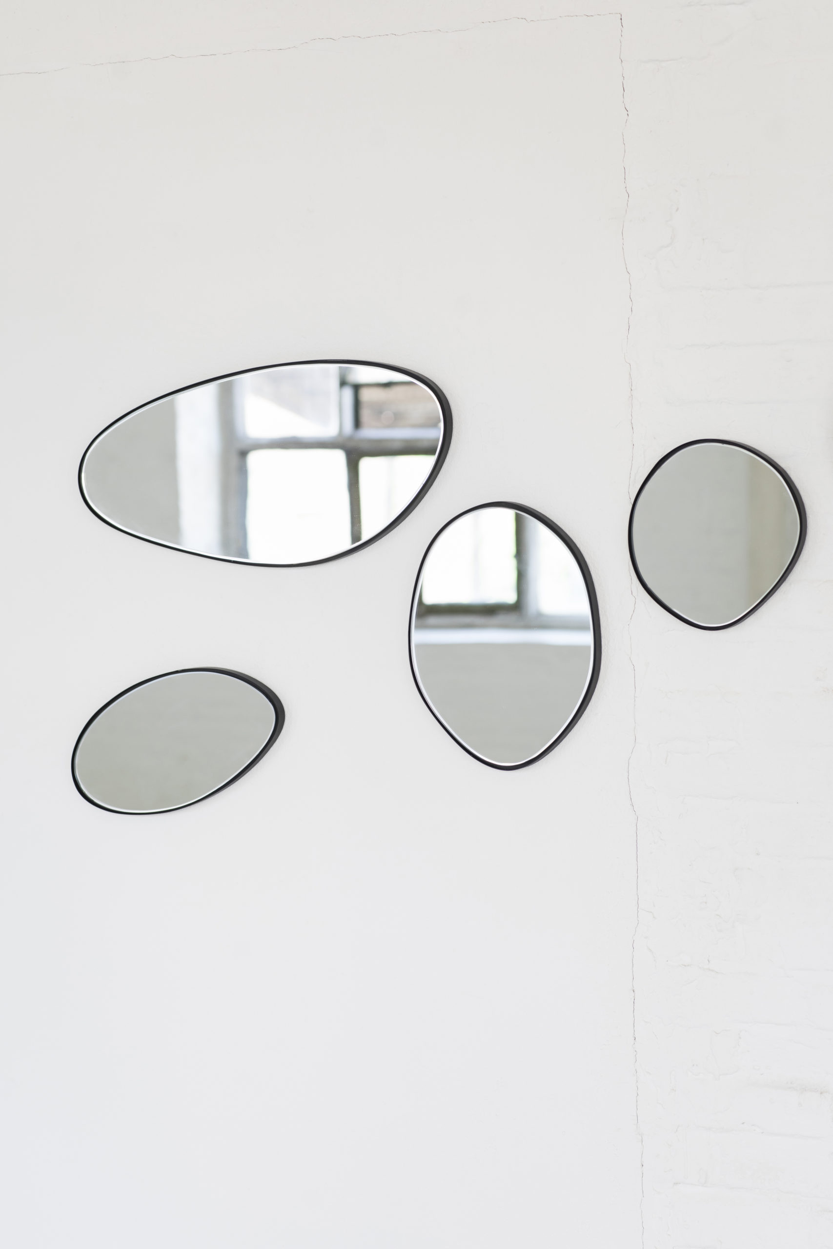 Miroir C biseauté noir – SERAX – Image 4